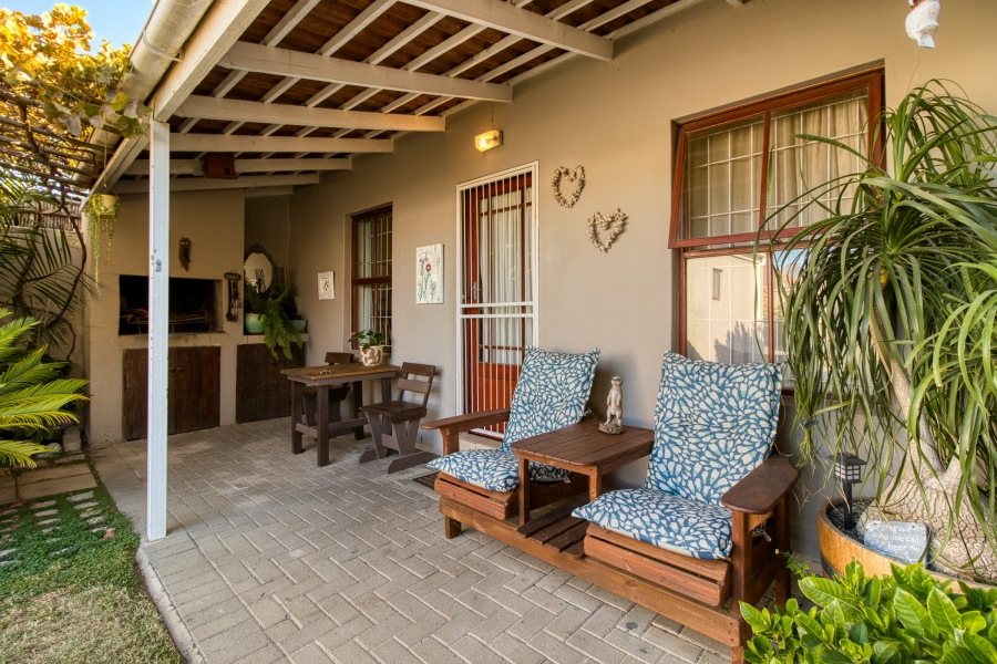 2 Bedroom Property for Sale in Fairview Golf Estate Western Cape